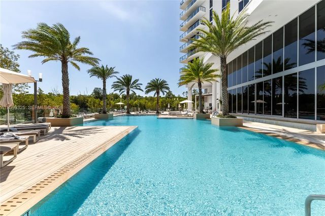 3 of 55 - 16385 Biscayne Boulevard #506, North Miami Beach, FL