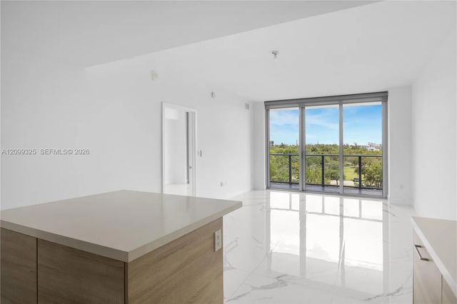 5 of 55 - 16385 Biscayne Boulevard #506, North Miami Beach, FL