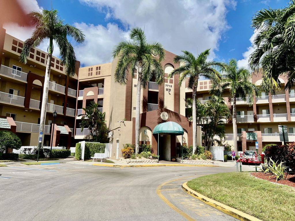 7715 Southampton Terrace #415, Tamarac