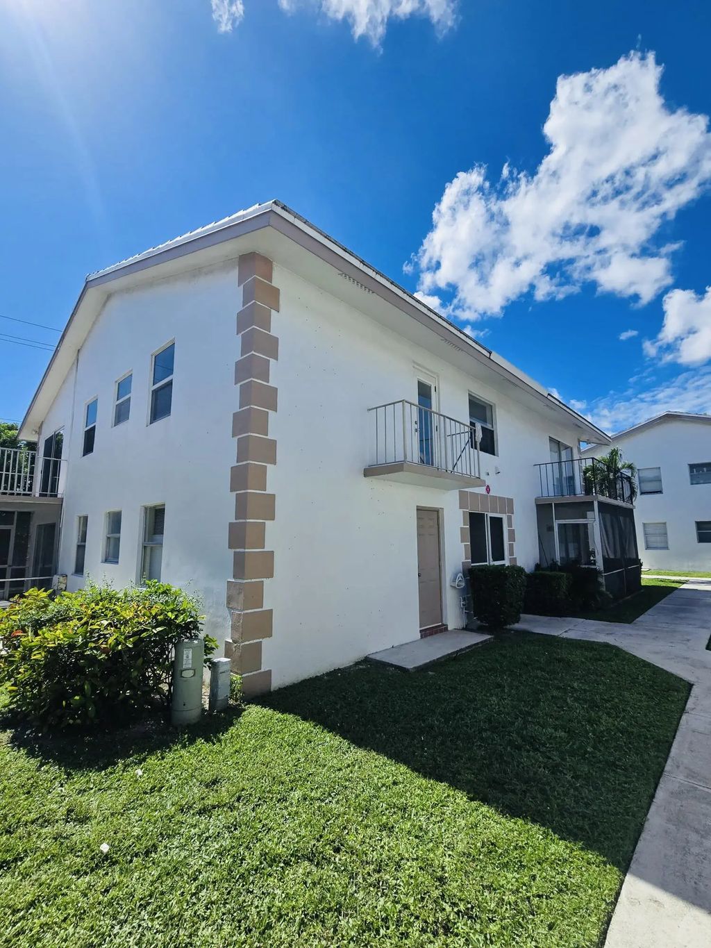 104 Se 10th Street #101, Deerfield Beach