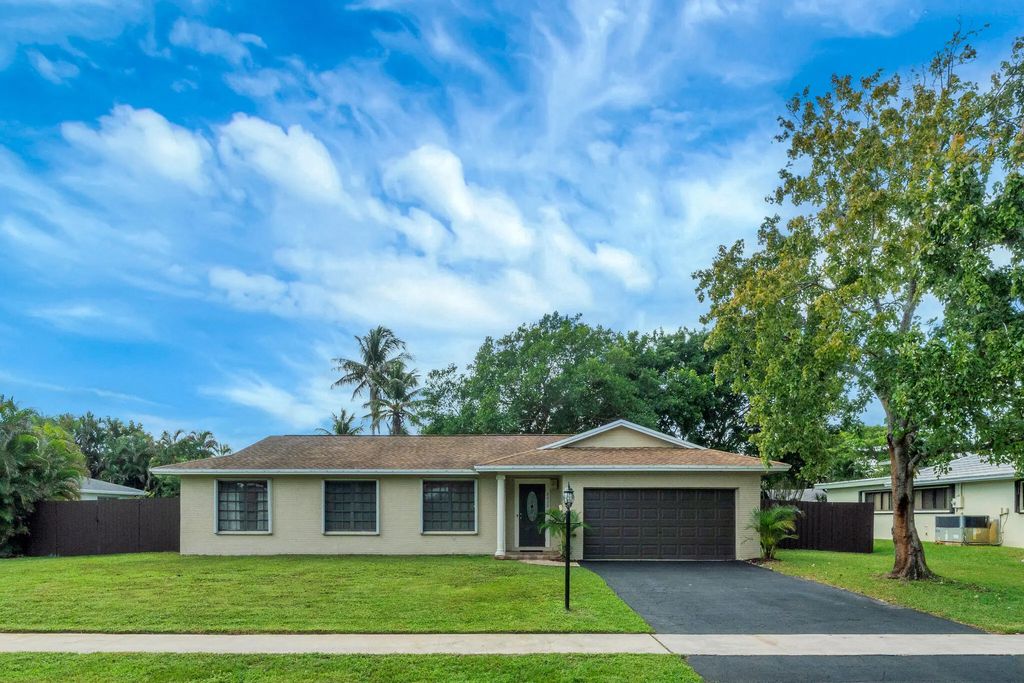 6030 Sw 8th Court, Plantation