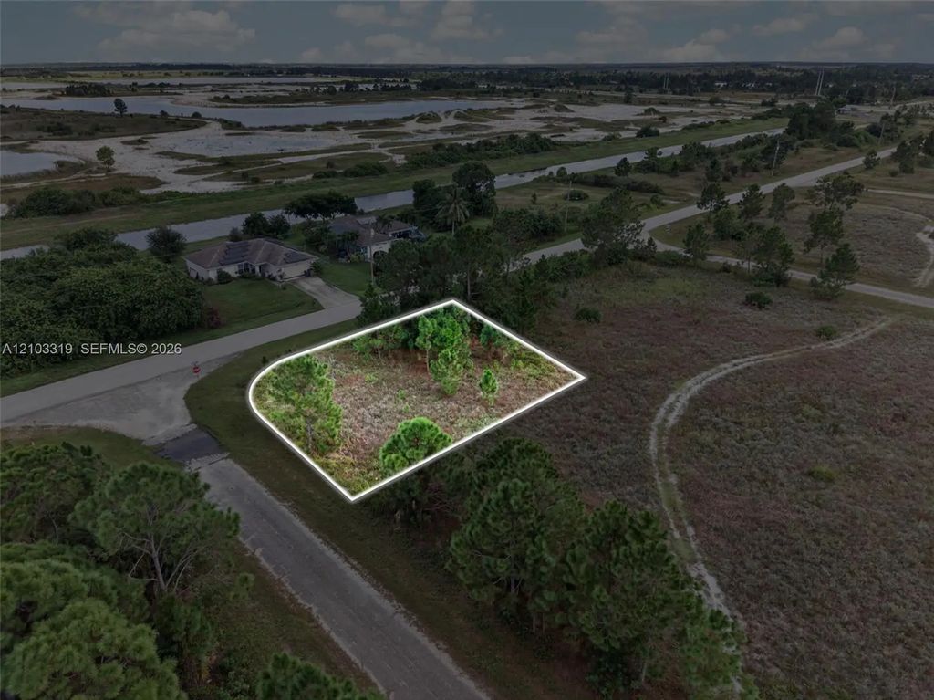 1254 Devore Street E, Lehigh Acres