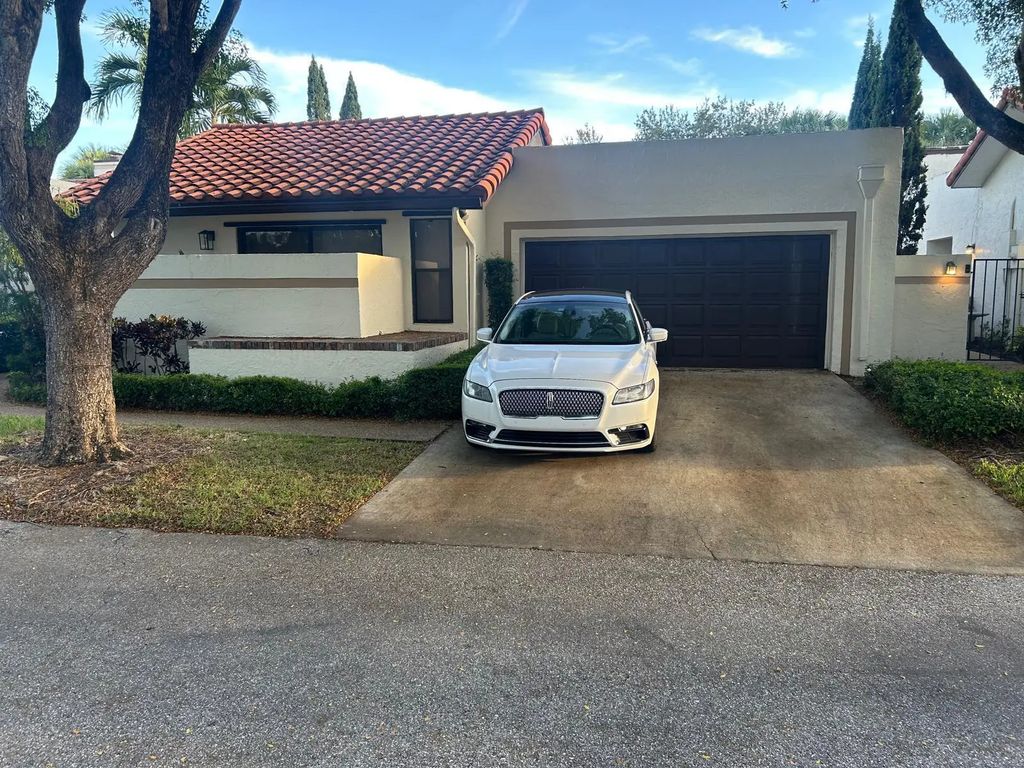 6945 Palmar Court, Boca Raton