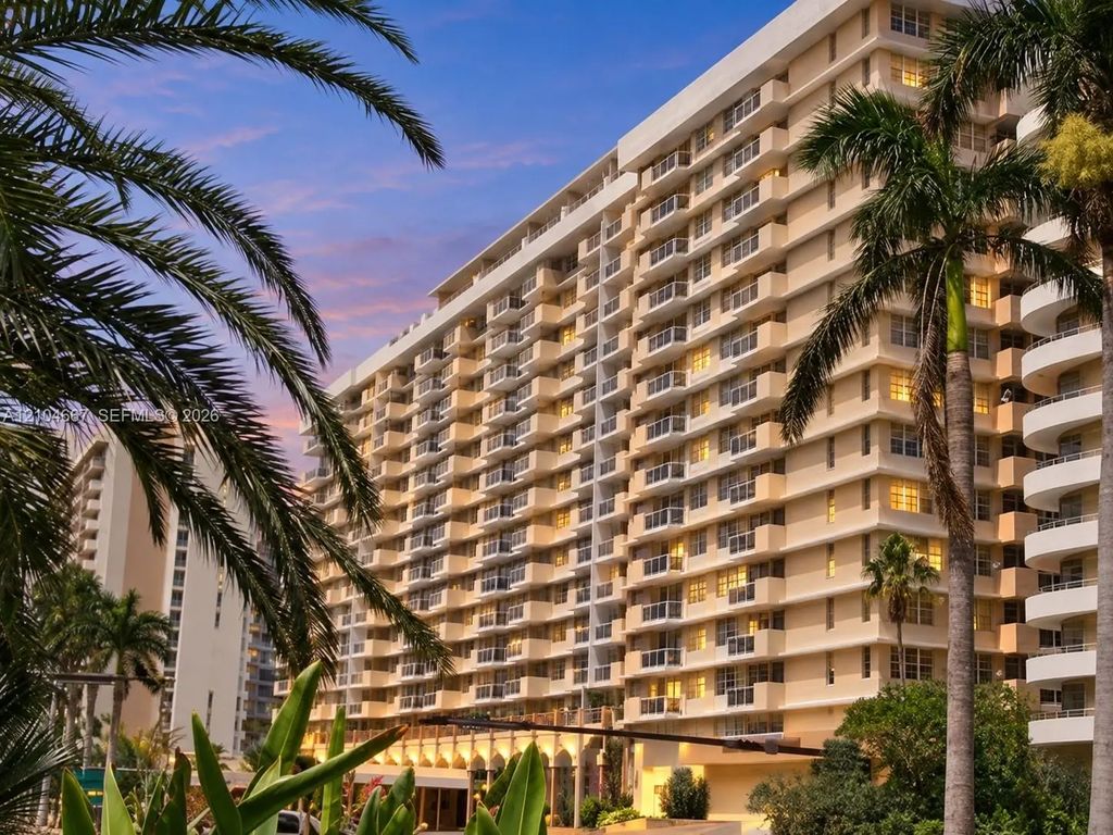 5601 Collins Avenue #m1, Miami Beach