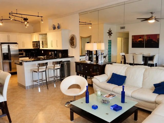 2 of 2 - 5601 Collins Avenue #m1, Miami Beach, FL