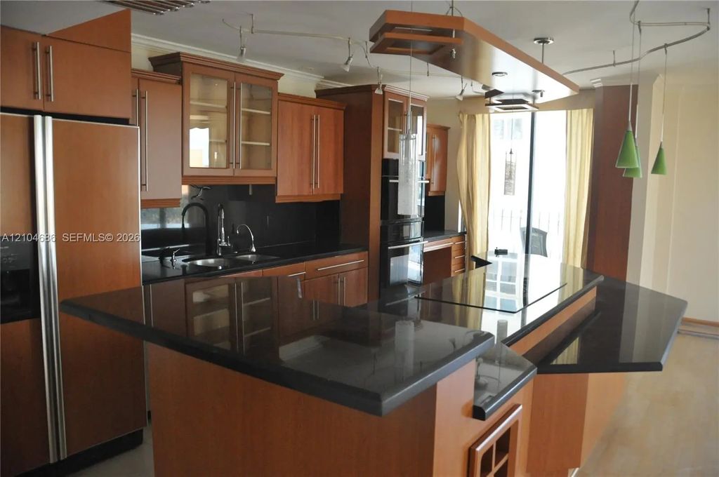 8877 Collins Avenue #507, Surfside