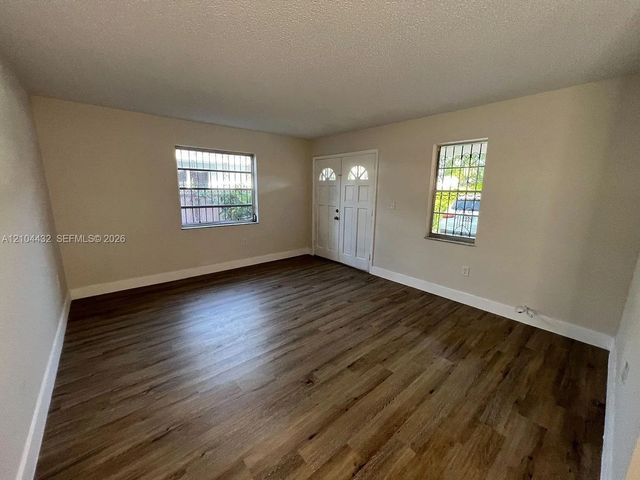 3 of 31 - 2790 Sw 26th Street, Miami, FL