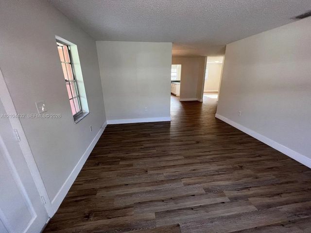 4 of 31 - 2790 Sw 26th Street, Miami, FL