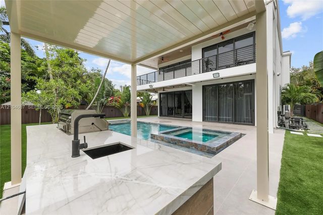 436 Ne 10th Avenue, Fort Lauderdale