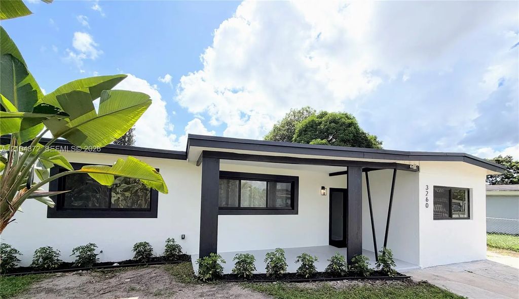 3260 Nw 4th Street, Lauderhill