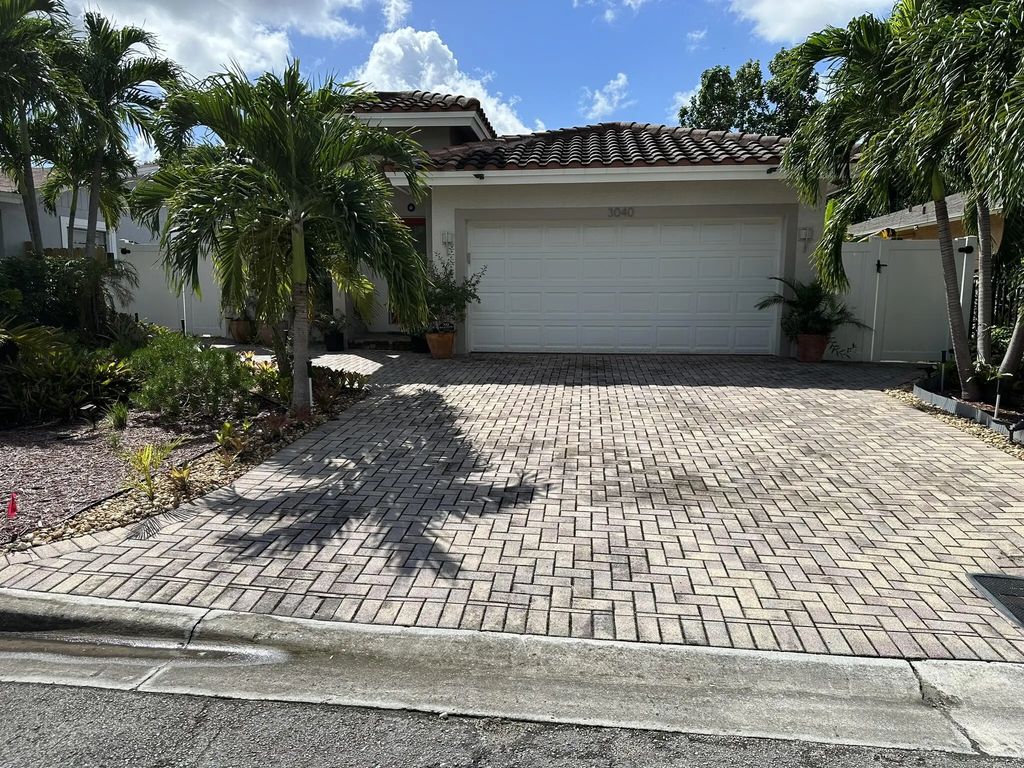3040 Nw 7th Street, Fort Lauderdale