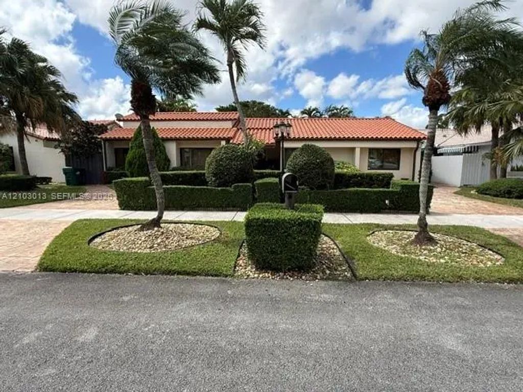 2230 Sw 131st Place, Miami