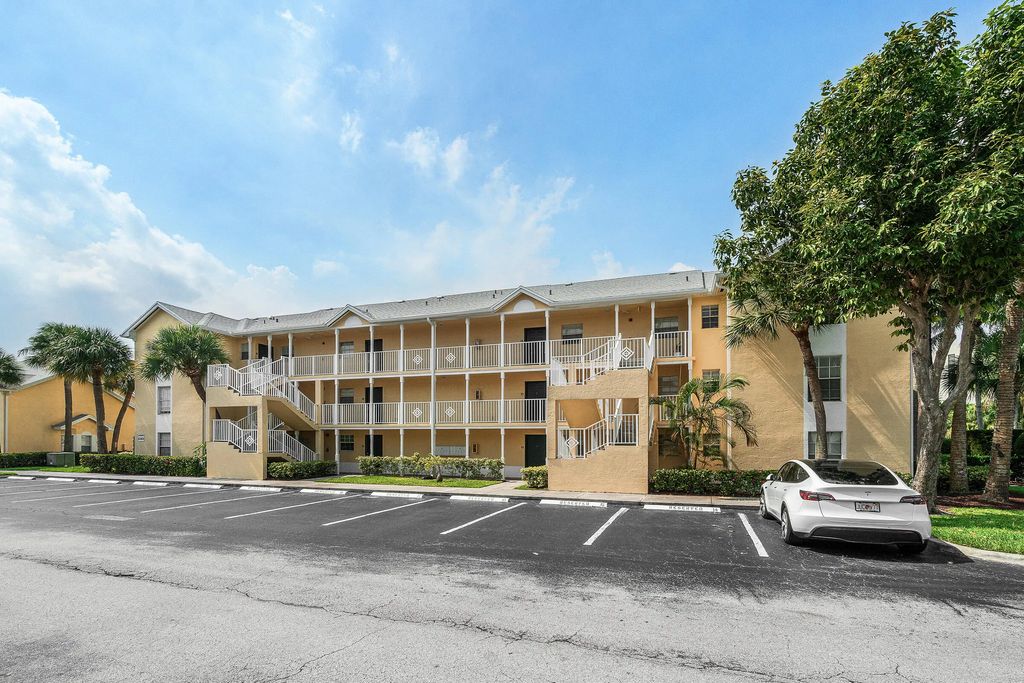 6283 La Costa Drive #e, Boca Raton