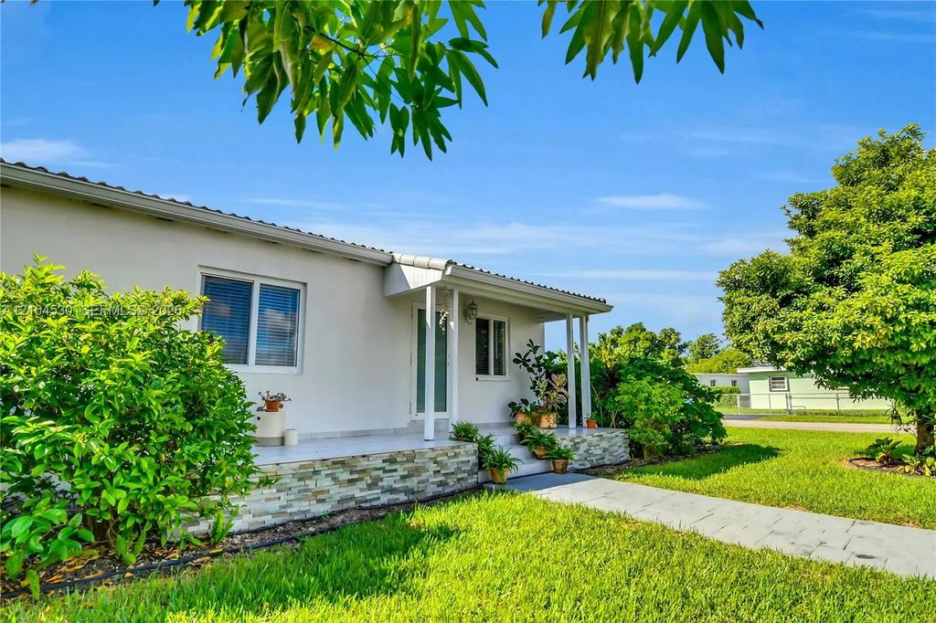 7330 Sw 17th Terrace, Miami