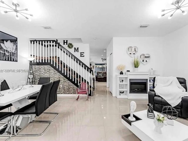 2 of 14 - 1687 Se 30th Street, Homestead, FL