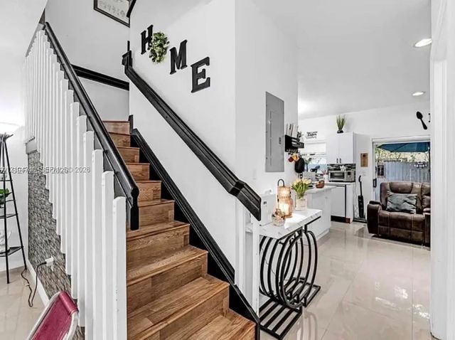 5 of 14 - 1687 Se 30th Street, Homestead, FL