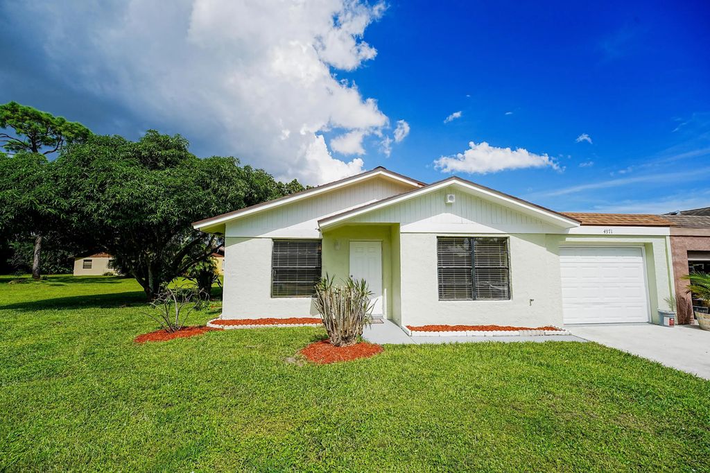 4971 Palm Hill Drive, West Palm Beach