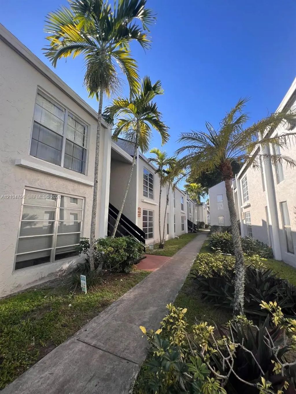 4431 Treehouse Lane #h28, Tamarac