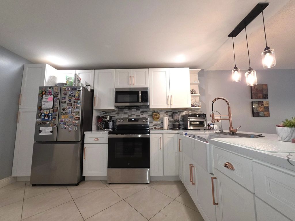 3751 Nw 91st Lane, Sunrise