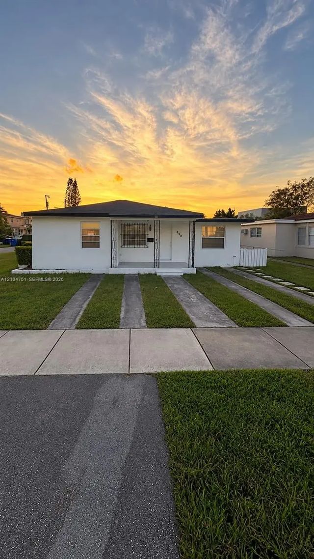 3 of 26 - 250 Nw 34th Avenue, Miami, FL