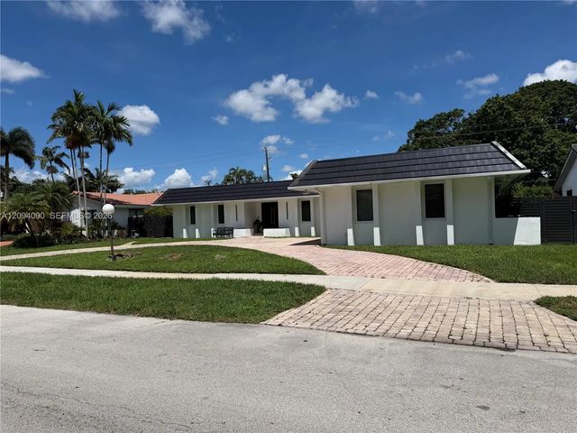 4 of 75 - 2215 Ne 204th Street, Miami, FL