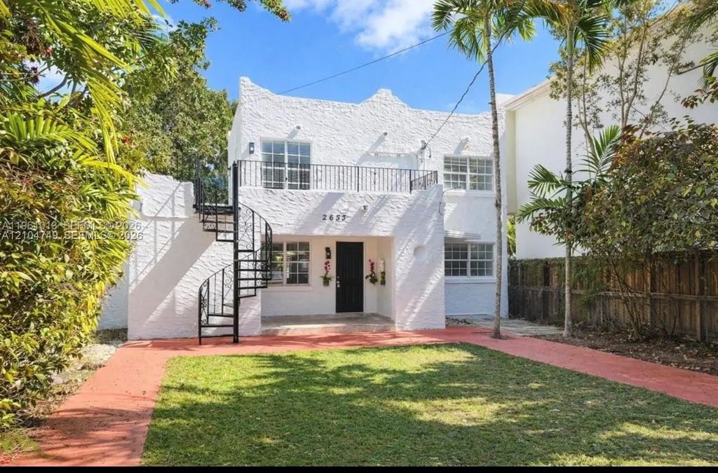 2633 Sw 34th Avenue, Miami