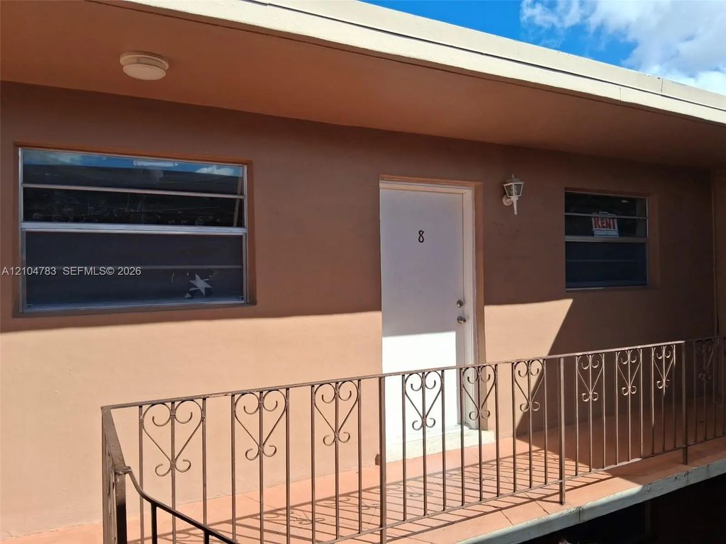 55 W 16th Street #8, Hialeah