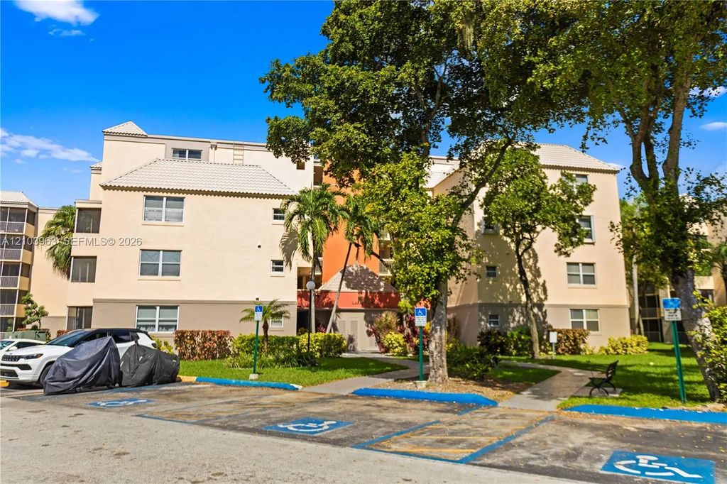 8215 Lake Drive #502, Doral