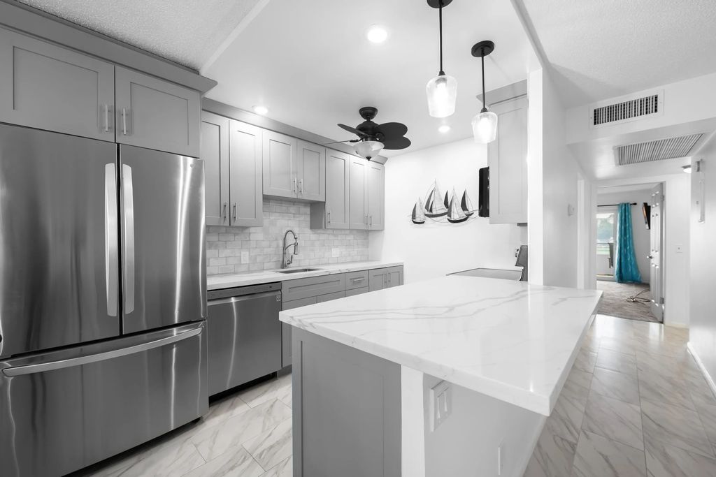 2025 Guildford B, Boca Raton