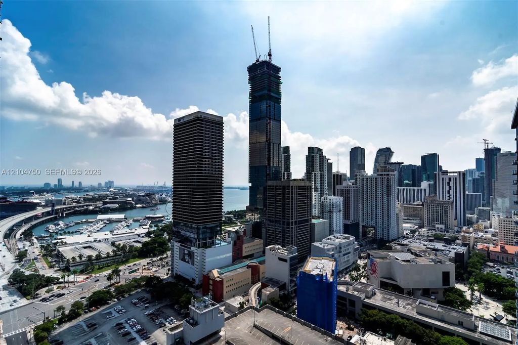 159 Ne 6th Street #2905, Miami