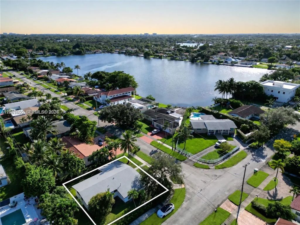 21341 Ne 25th Court, Aventura