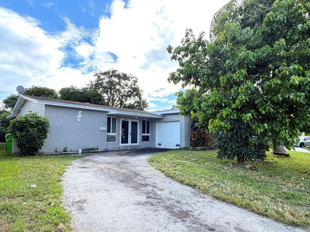 8590 Nw 25th Court, Sunrise