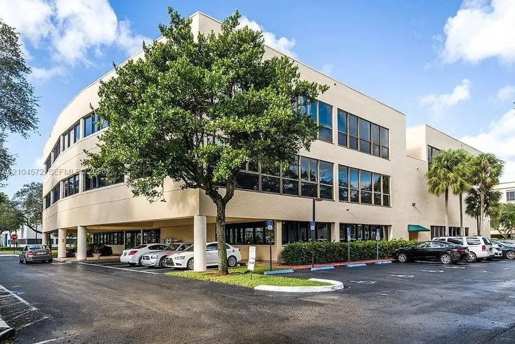 14100 Palmetto Frntg Road #112, Miami Lakes