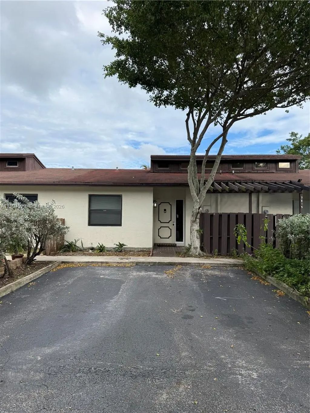 3811 Sw 69th Avenue #12-l, Miramar