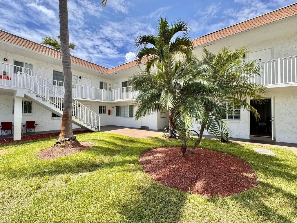 3370 Ne 16th Terrace #unit 3, Pompano Beach