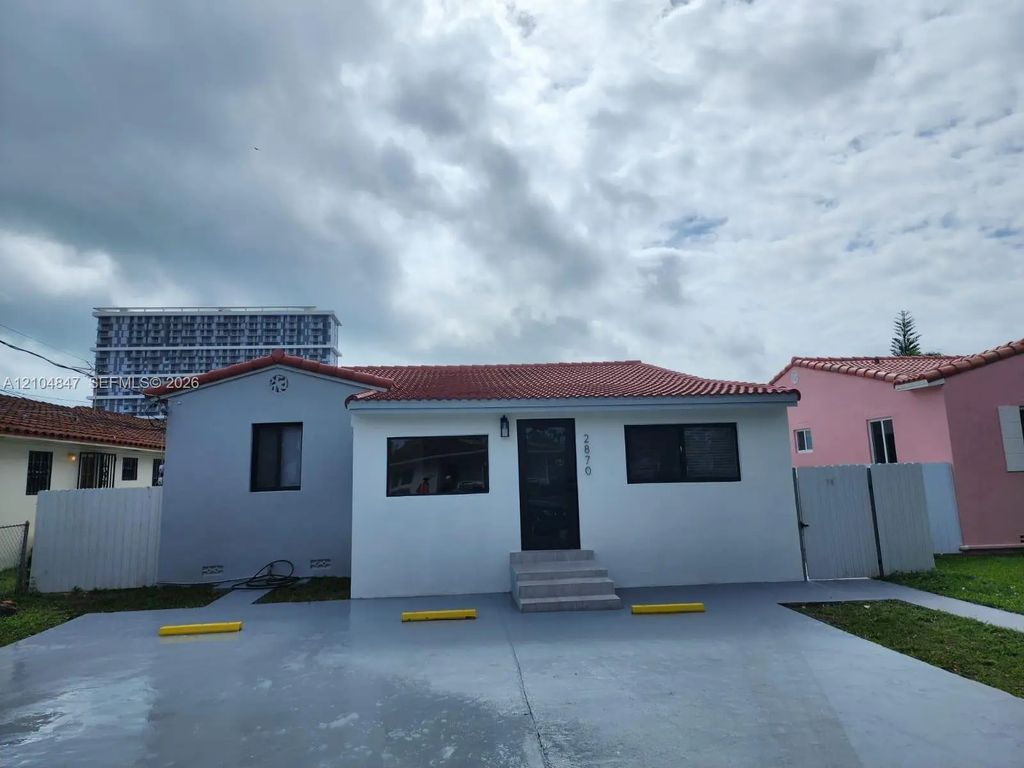 2870 Sw 26th Street #4, Miami