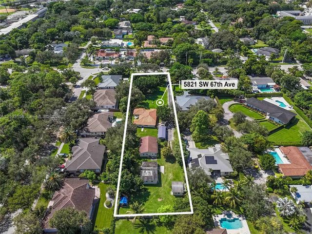 2 of 10 - 5821 Sw 67th Avenue, South Miami, FL