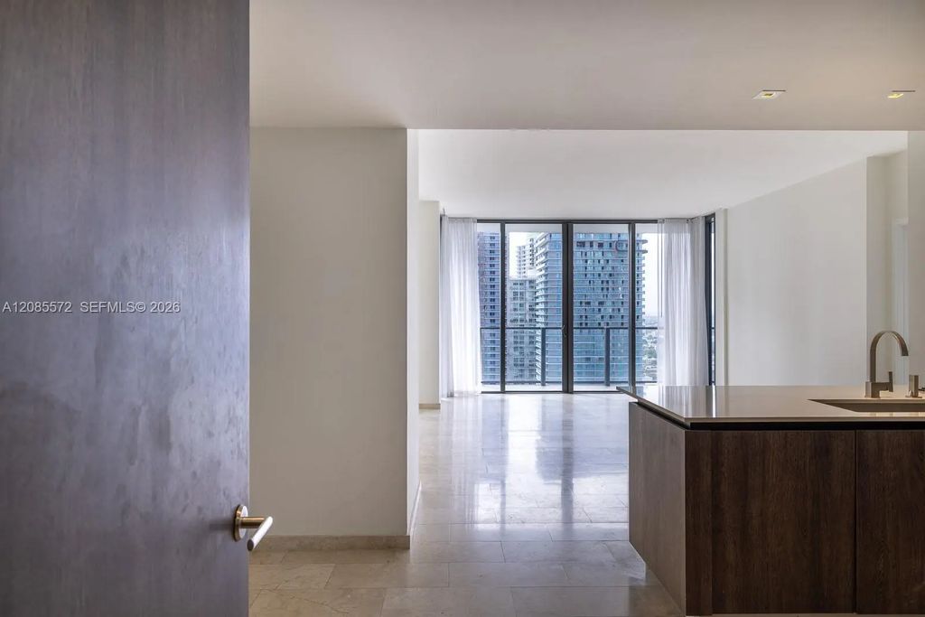 68 Se 6th Street #2404, Miami