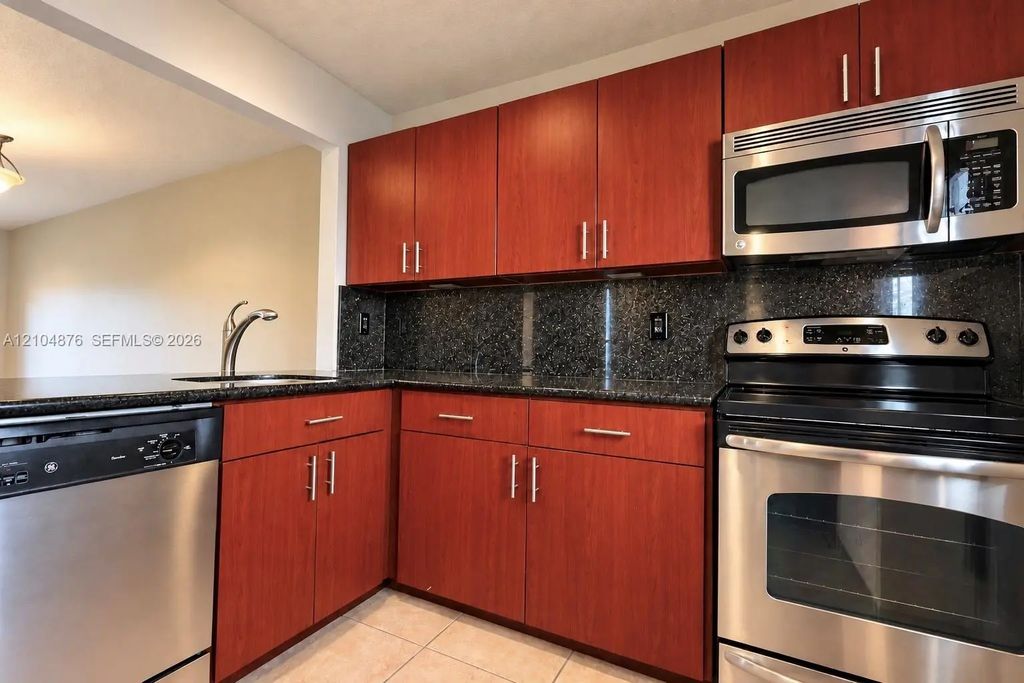 7860 Camino Real #l405, Miami
