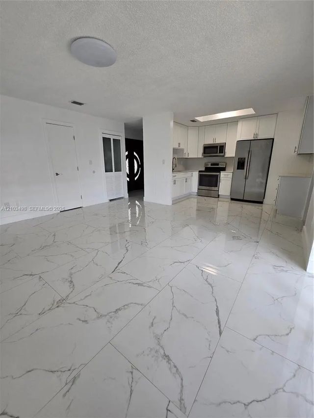 5 of 17 - 13470 Sw 24th Street, Miami, FL