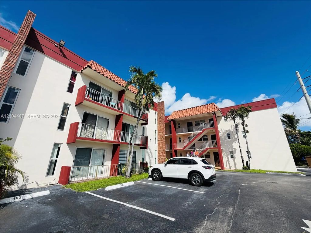 2385 Nw 11th Street #a24, Miami