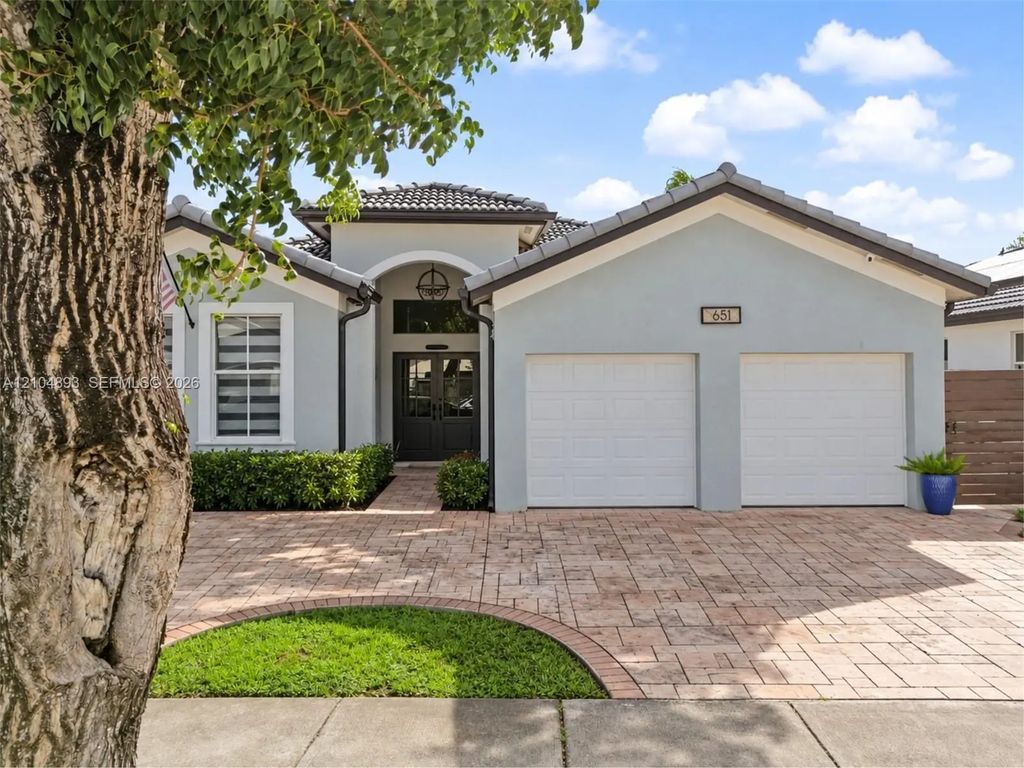 651 Nw 136th Avenue, Miami