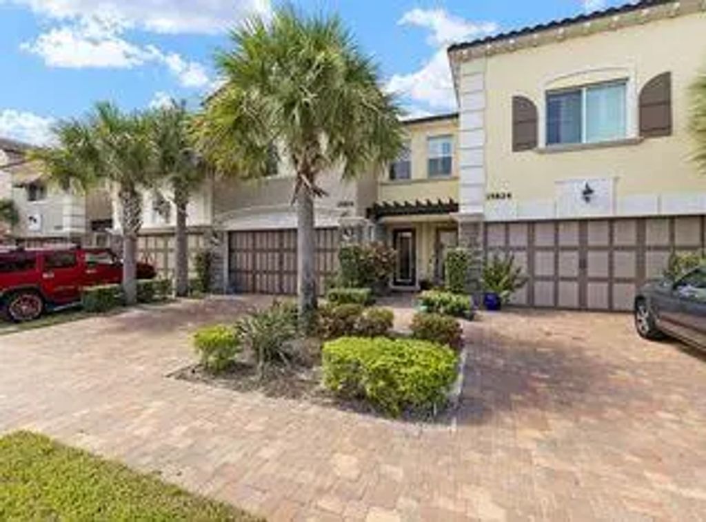 15832 Italian Cypress Way, Wellington