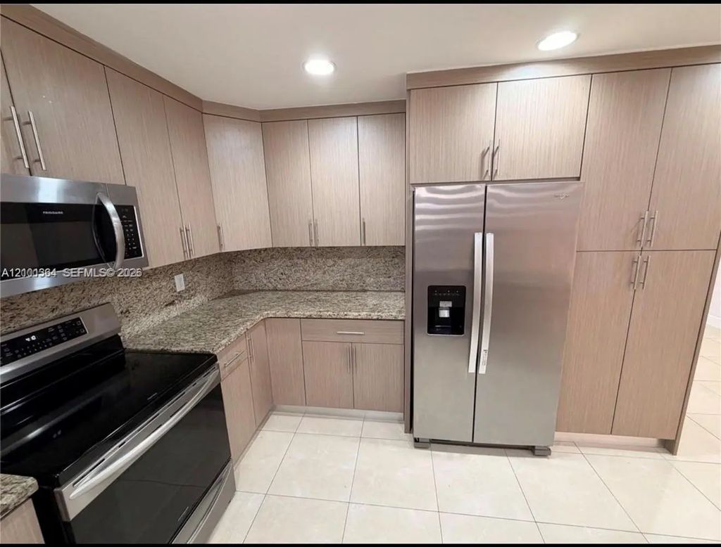 3011 N 74th Avenue, Hollywood