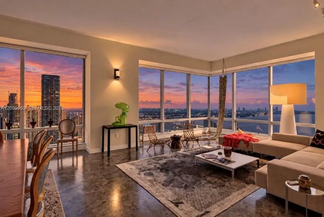 1425 Brickell Avenue #60e, Miami