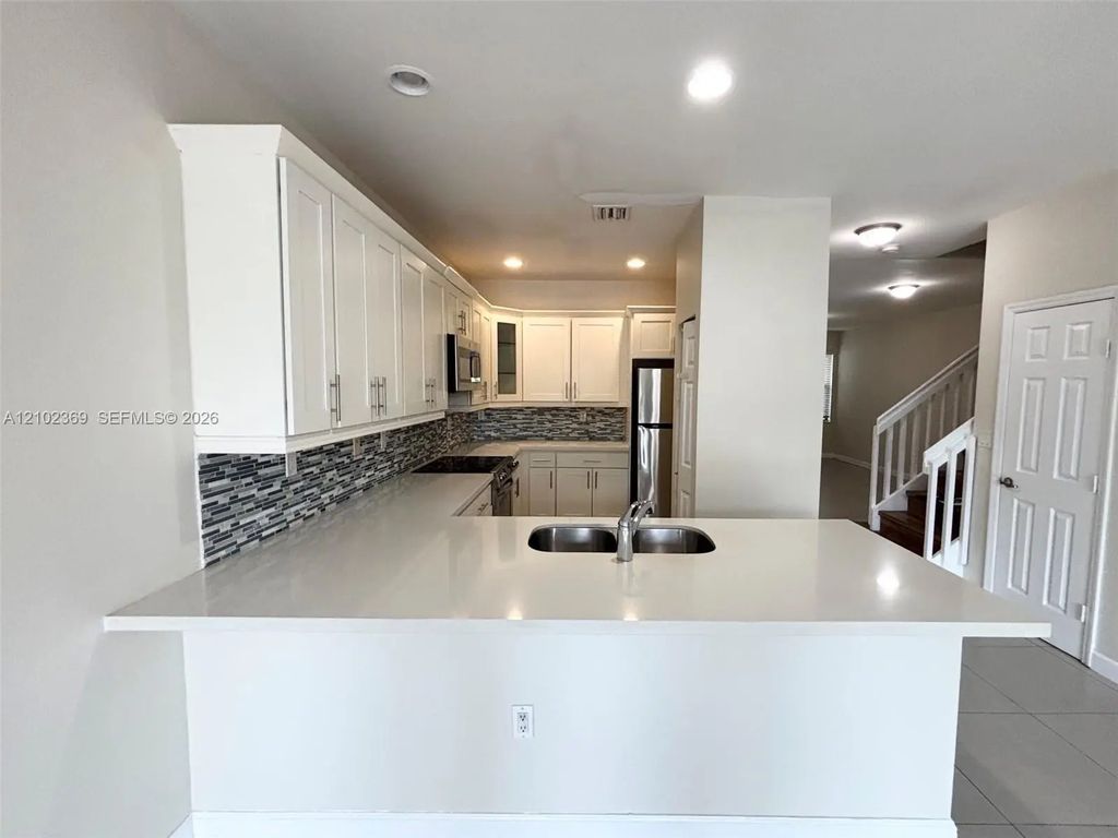 10445 Nw 61 Lane #10445, Doral