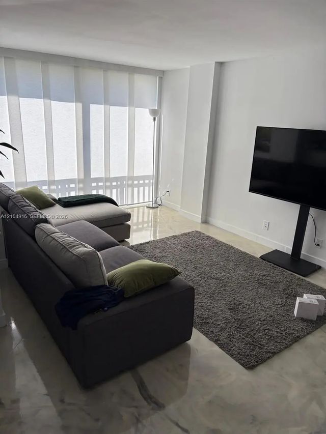 5 of 19 - 17021 N Bay Road #428, Sunny Isles Beach, FL