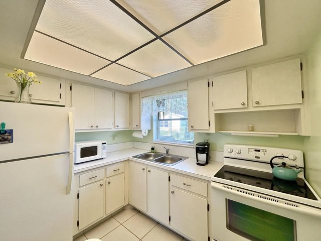 3 of 43 - 2653 Dudley Drive W #f, West Palm Beach, FL