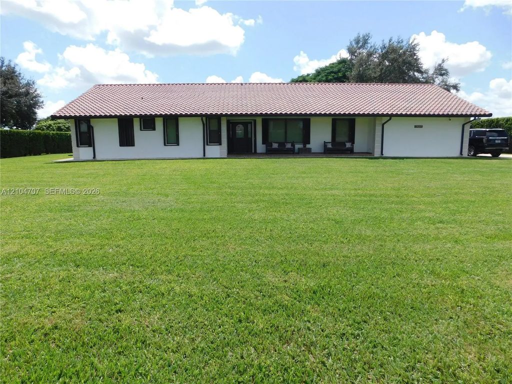 20500 Sw 198th Street, Miami