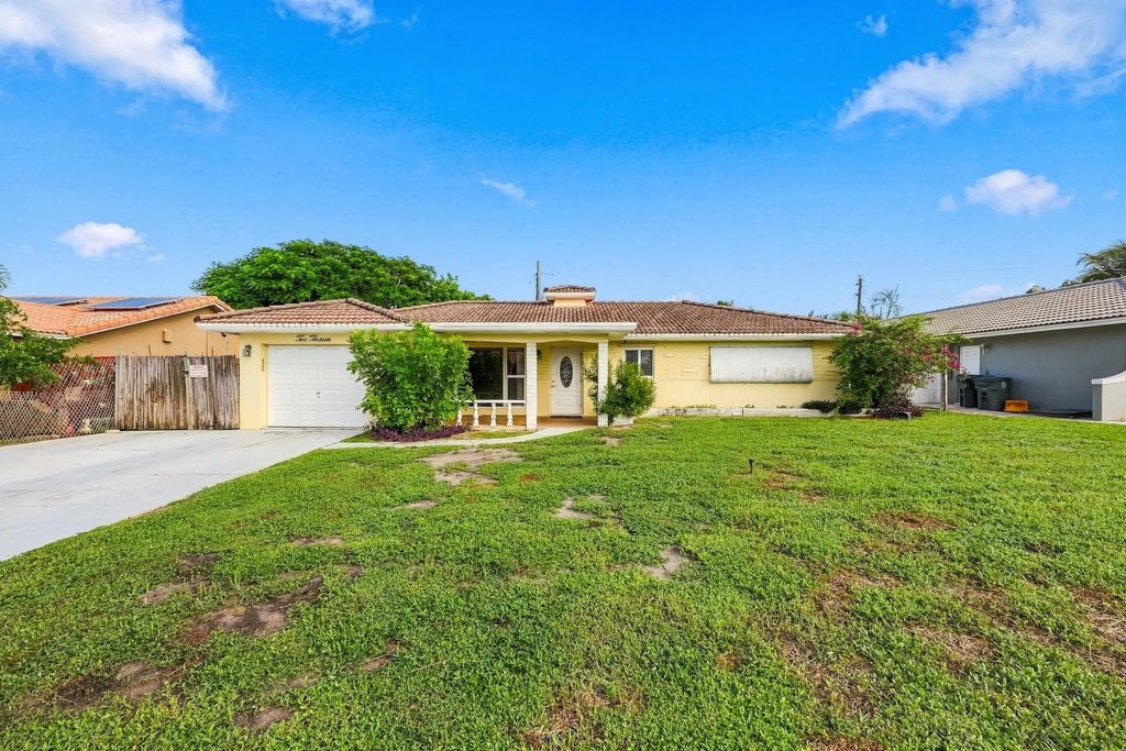 213 Ne 24th Court, Boca Raton